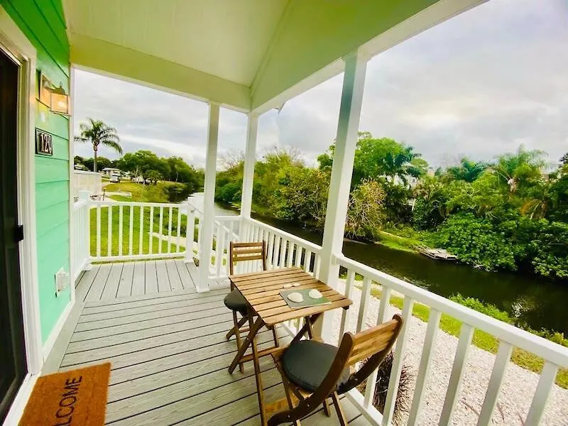 Casa vacanze Pinecraft Tiny Home 'Green Parrot ' Sarasota