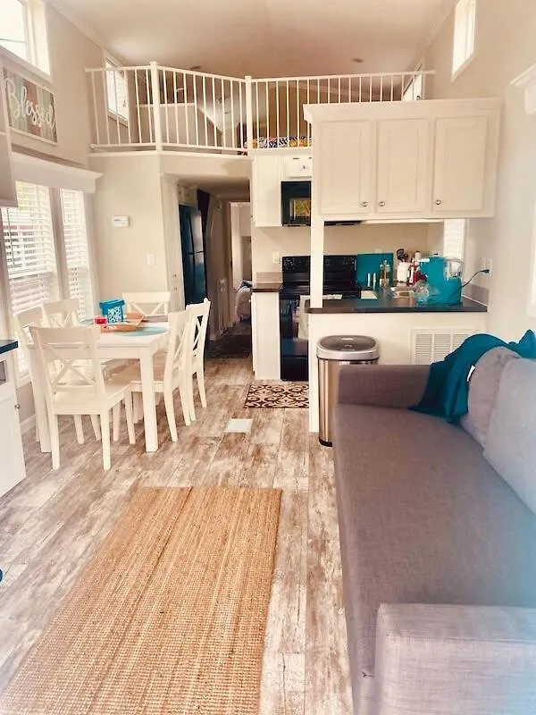 Pinecraft Tiny Home 'Green Parrot ' Sarasota 0*,  Stati Uniti